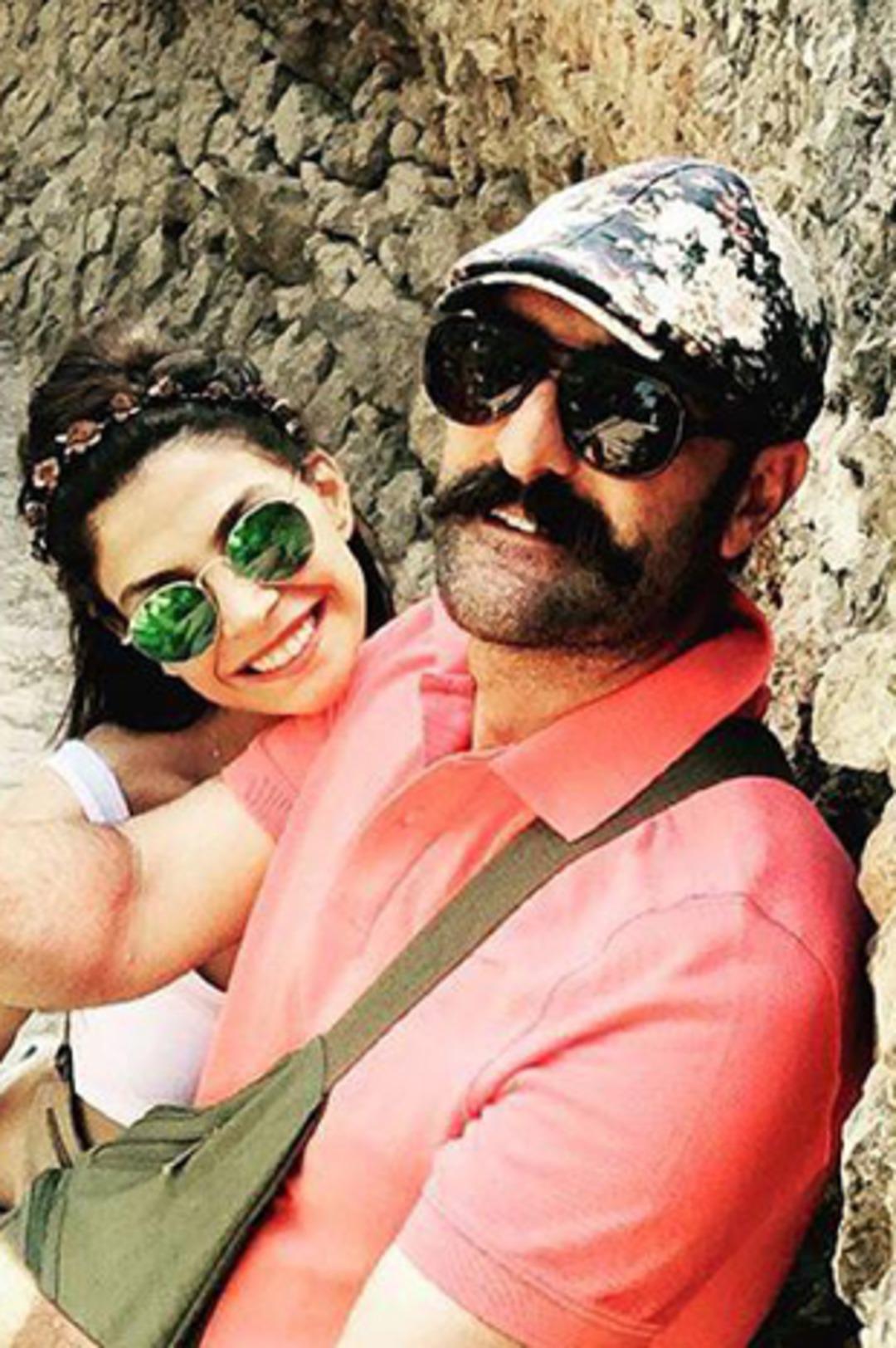 Eda &Ouml;zerkan'dan nişanlısına romantik mesaj