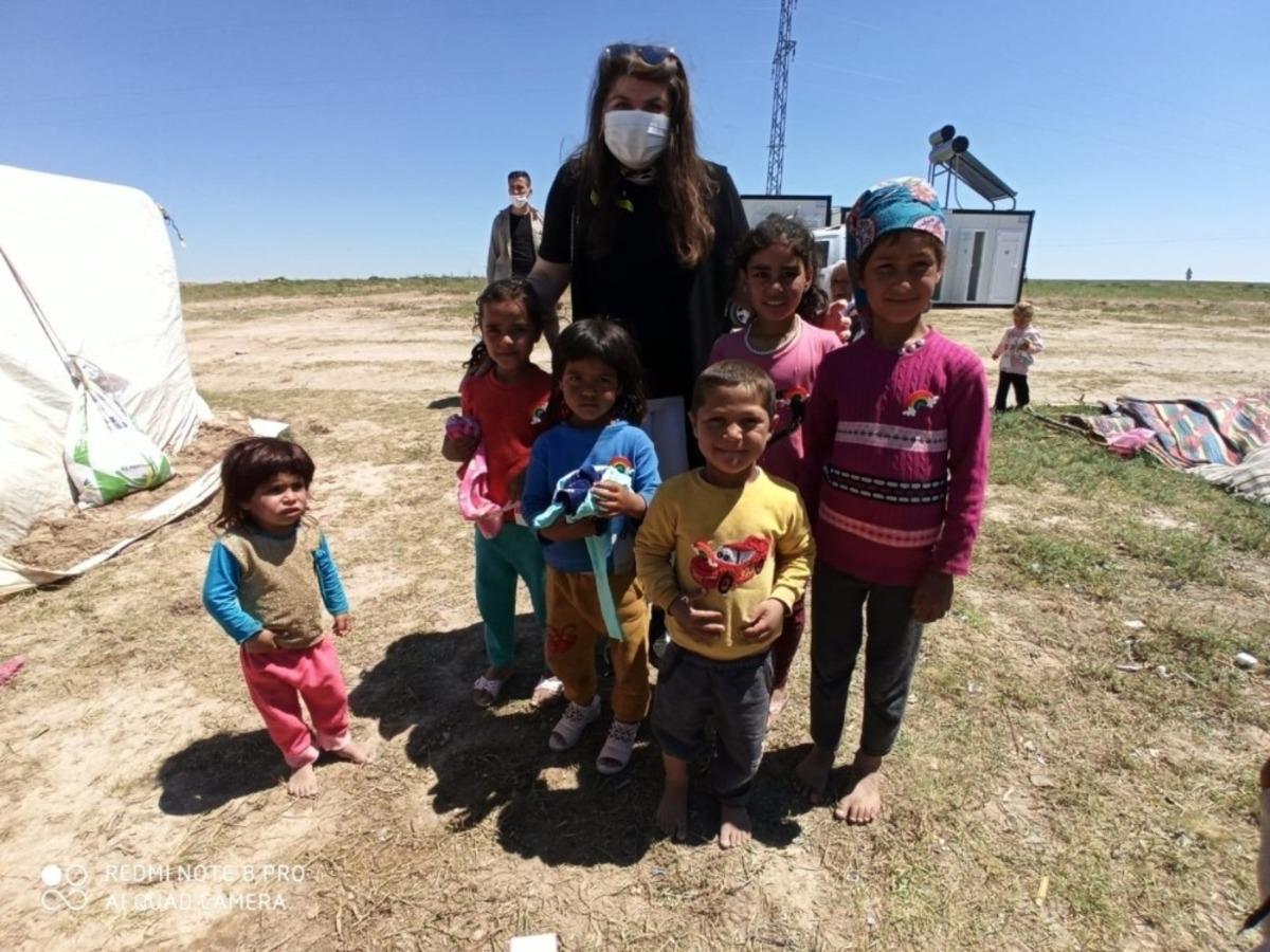 NEV&Uuml; G&ouml;kkuşağı ekibi minik y&uuml;rekleri sevindirdi