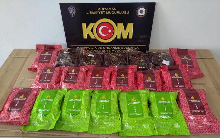 Kaçak cep telefonları ve nargile tütünü ele geçirildi G2