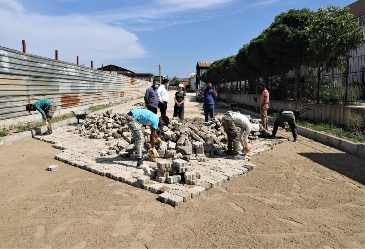 Başkan yardımcıları &ccedil;alışmaları yerinde inceledi