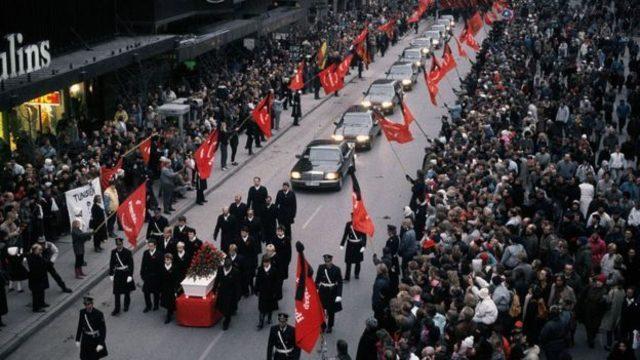 İsveç'i şok eden olayla ilgili onlarca komplo teorisi var