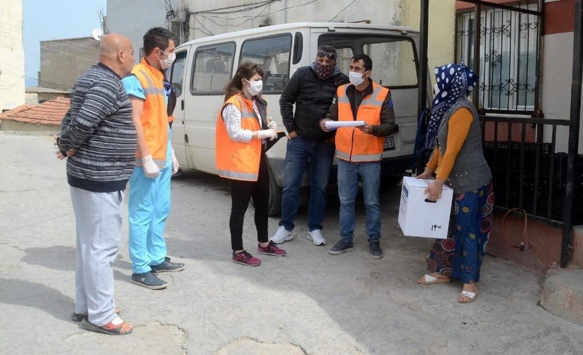 Kuşadası Belediyesi iki bu&ccedil;uk ayda 288 aileye nakdi yardımda bulundu