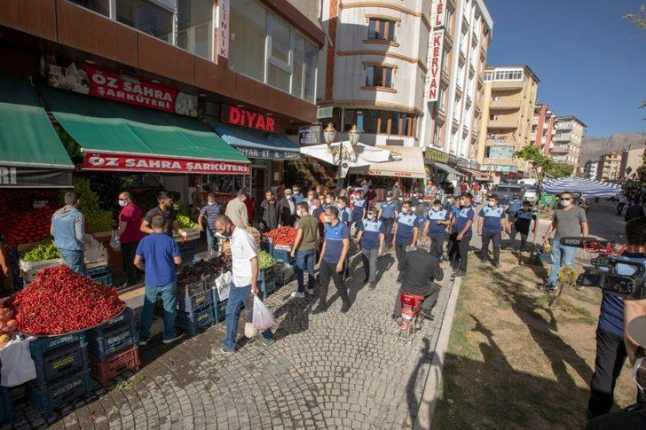Zabıtadan kaldırım işgaline ve seyyar satıcılara yönelik denetim G3