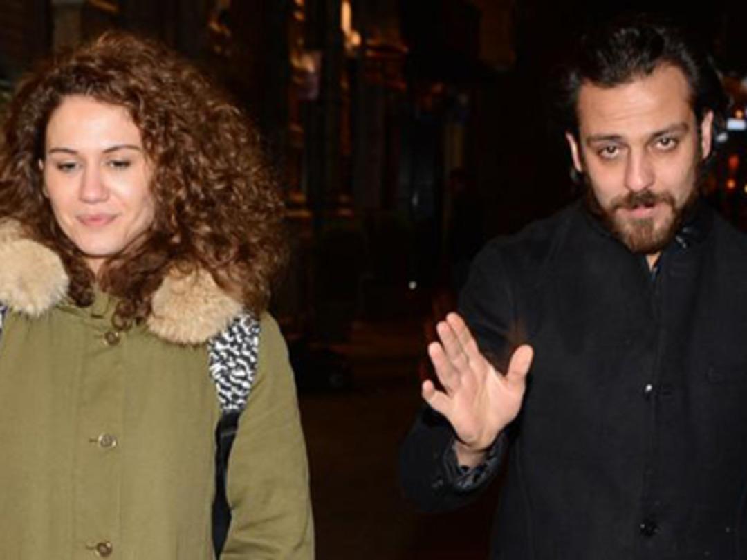 Ekin T&uuml;rkmen ve Erkan Kol&ccedil;ak K&ouml;stendil'in akşam gezmesi