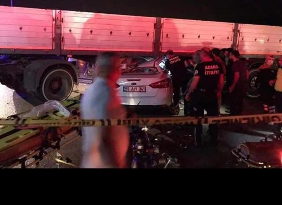 Adana'da gen&ccedil; &ccedil;ift feci kazada hayatını kaybetti! Yeni aldıkları arabayla gezmeye &ccedil;ıkmışlardı...