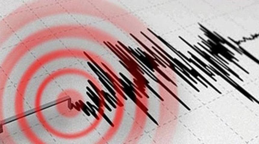 Endonezya'da 6 büyüklüğünde deprem