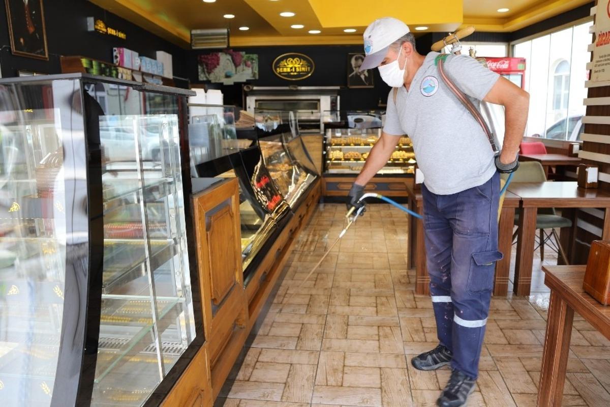 Menderes Belediyesi esnafın destek&ccedil;isi