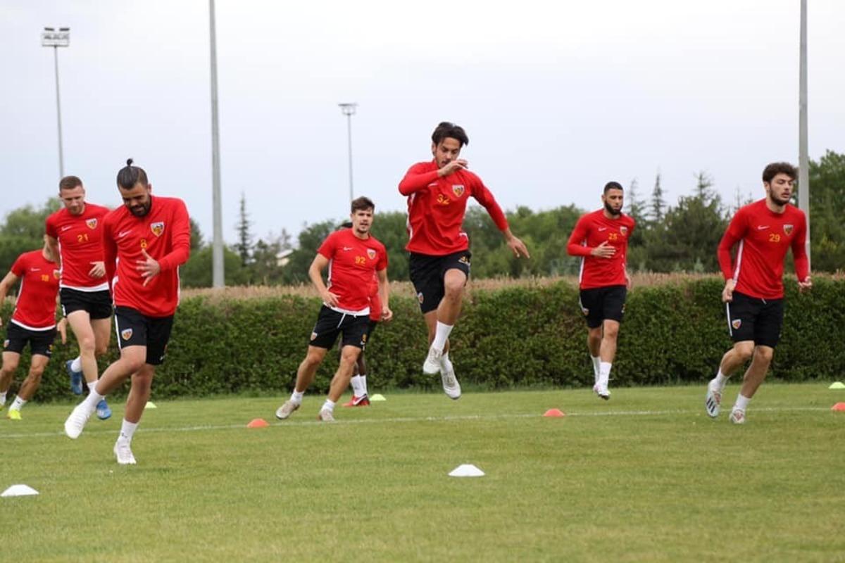 Kayserispor Fenerbah&ccedil;e&rsquo;ye bileniyor