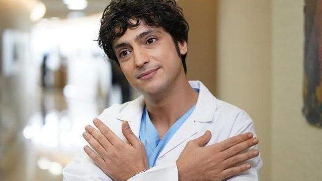 Mucize Doktor'un Ali Vefa'sı Taner Ölmez ile Ece Çeşmioğlu evleniyor