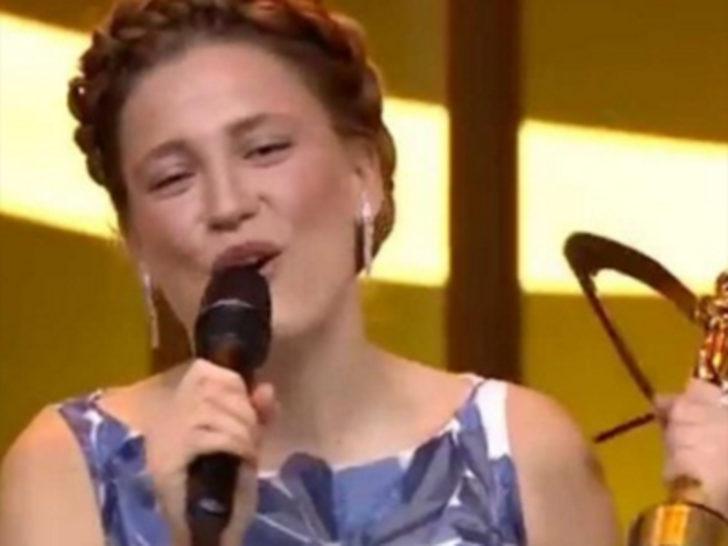 Serenay Sarıkaya'ya ABD'de Altın Kelebek sorgusu G4