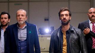 Poyraz Karayel'de şok ayrılık