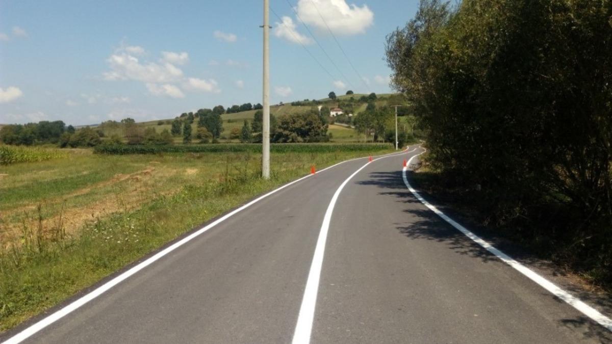 Kocaeli&rsquo;de yollar &ccedil;evreci boyalar ile boyanıyor