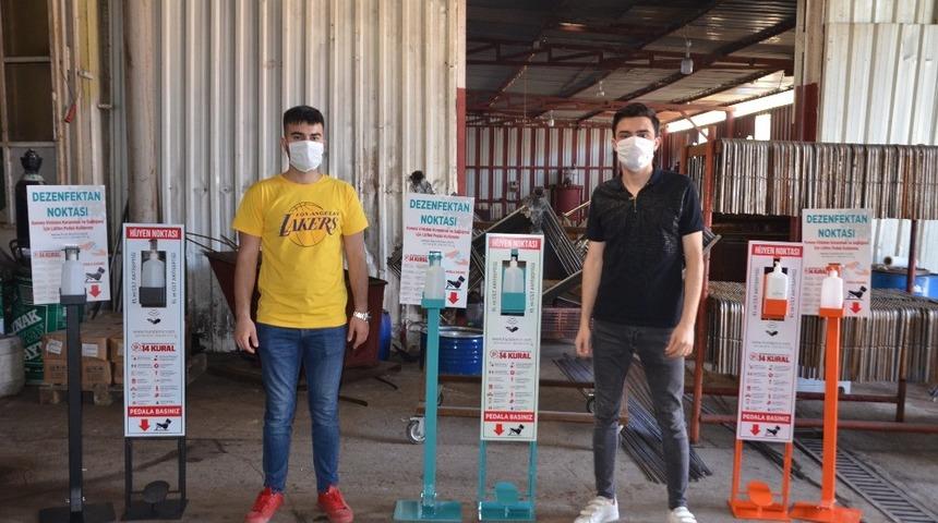 Gemlikli gen&ccedil; girişimcilerden pedallı dezenfektan