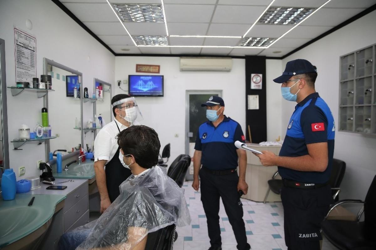 Zabıta ekipleri kuaf&ouml;r, taksi durakları, yeme-i&ccedil;me mekanları ve kahvehanelere denetim yaptı