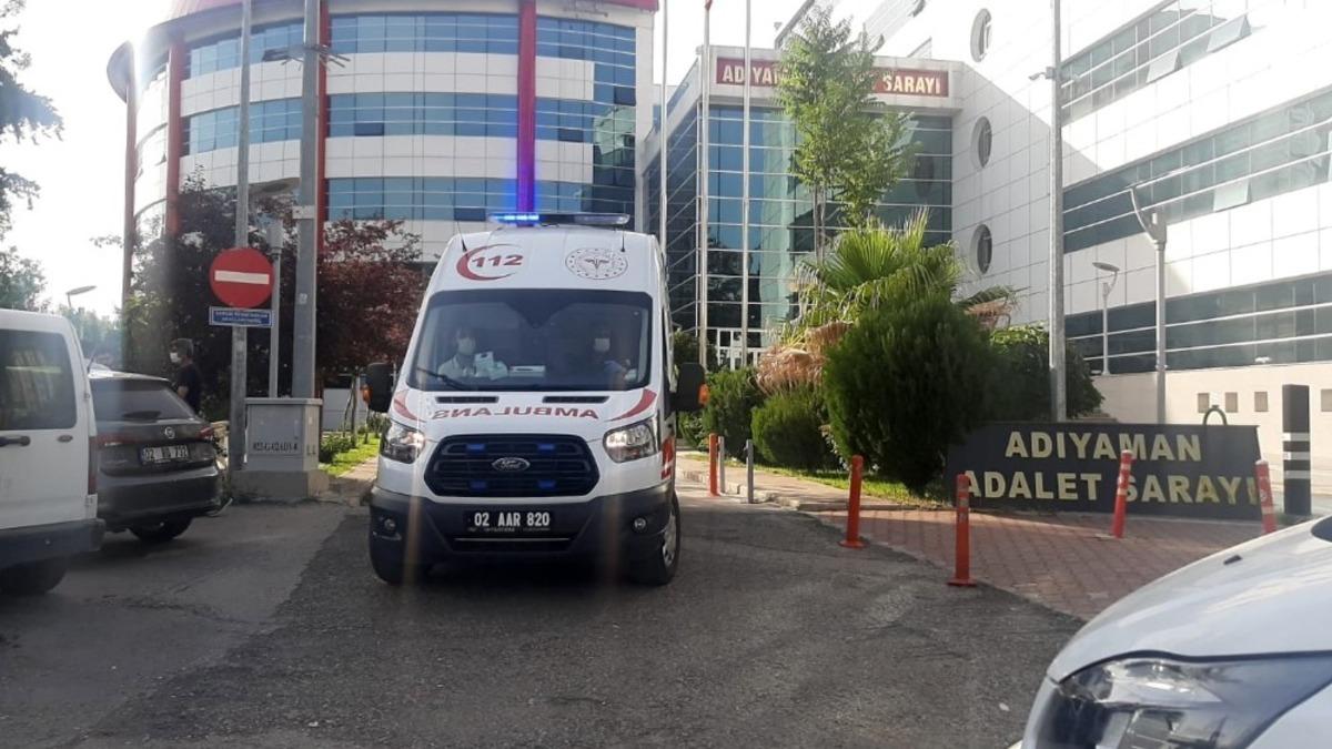 Adliyeden ka&ccedil;mak isterken kafasını cama &ccedil;arptı