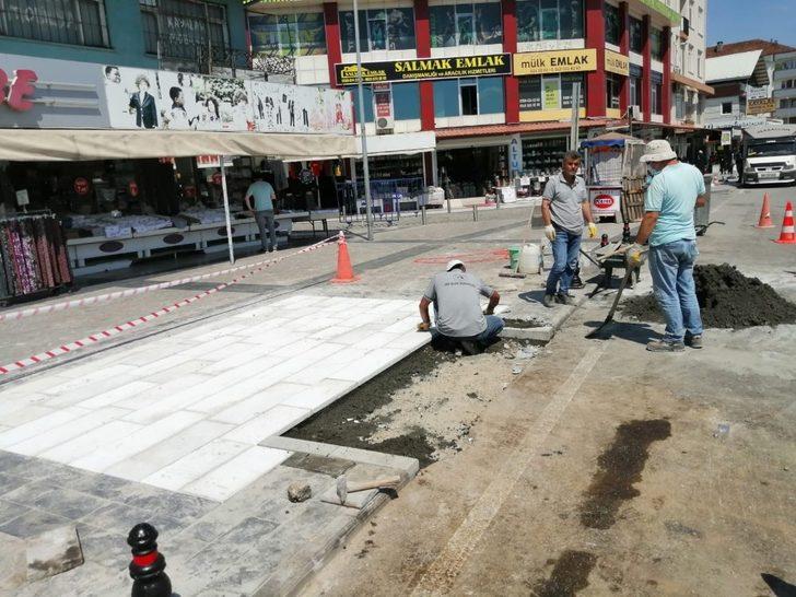 Düzce’de kaldırım çalışmaları devam ediyor G2