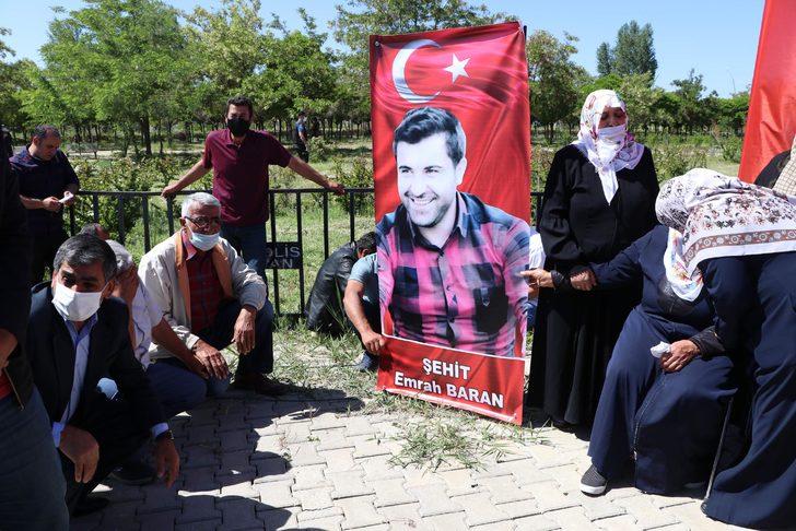 PKK'nın şehit ettiği işçiler, son yolculuklarına uğurlandı G2