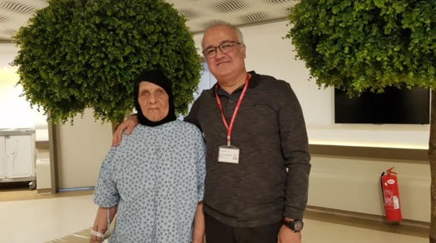 82 yaşındaki Iraklı hasta akciğer kanserini Türkiye'de yendi