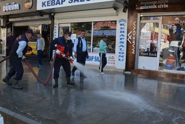 Hakkari’de dezenfekte çalışmaları sürüyor