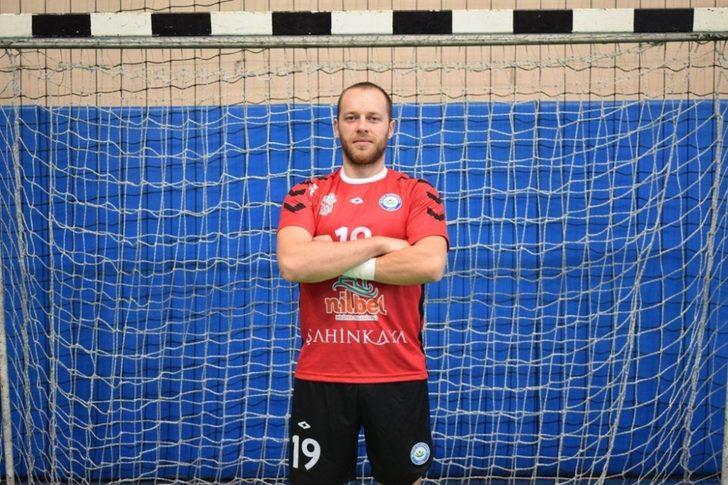 Nilüfer Belediyespor’da 5 imza G3