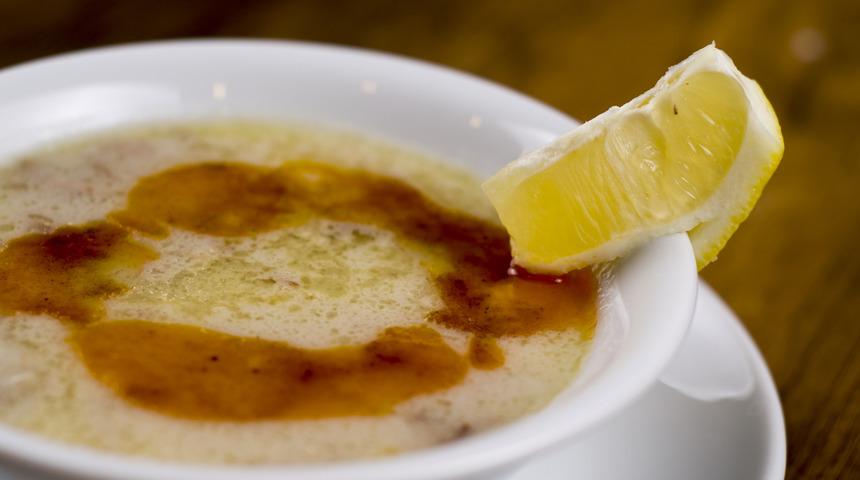 Tavuk çorbası tarifi: Lezzeti şahane lokanta usulü tavuk çorbası yapımı 