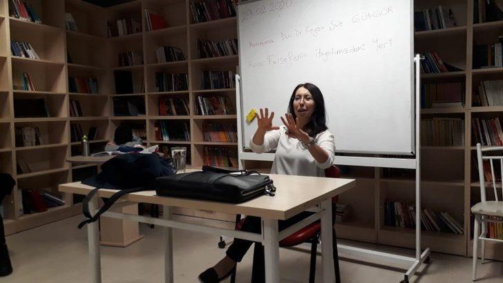 Konya’da gençler "Genç Yazarlar Akademisi"nde buluşuyor G1