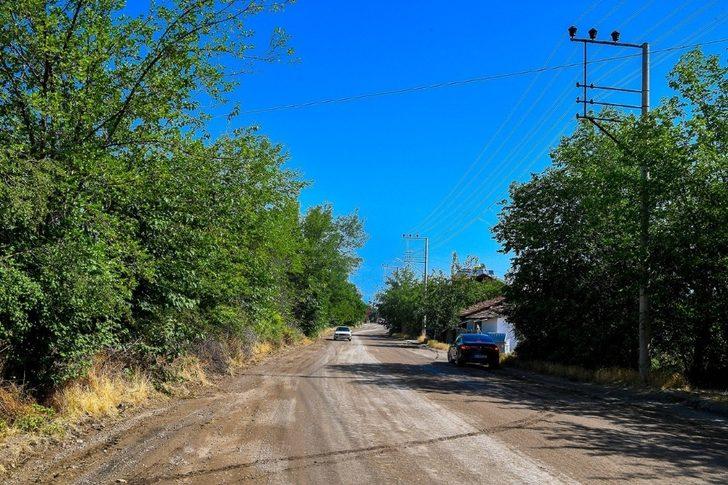 Dilek Caddesinde genişletme ve asfaltlama çalışmalarına başlandı G4