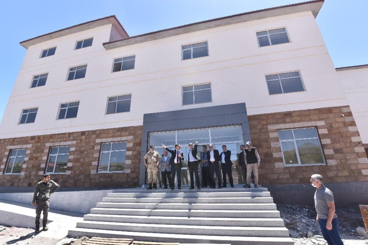 Ahlat&rsquo;a 220 yataklı gen&ccedil;lik kampı