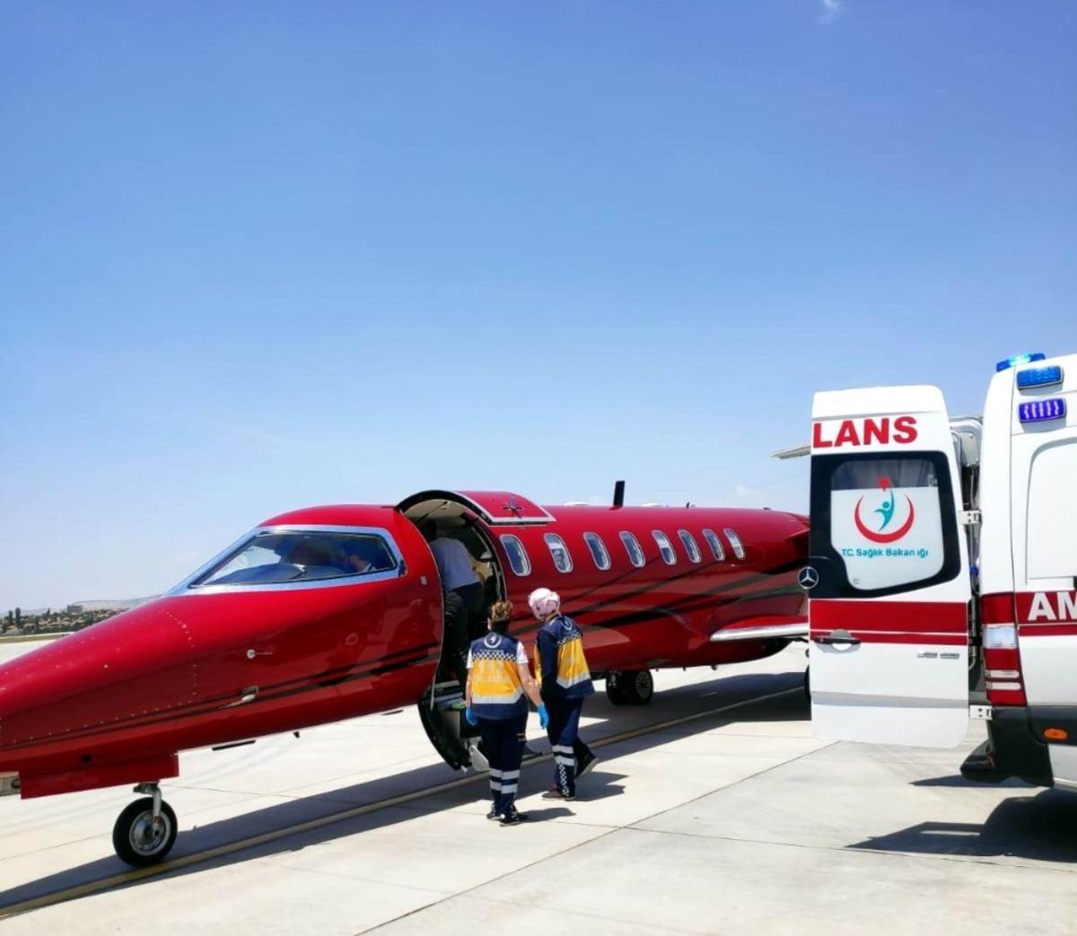 Kalp damar hastası 3 aylık bebek u&ccedil;ak ambulansla İstanbul&rsquo;a sevk edildi