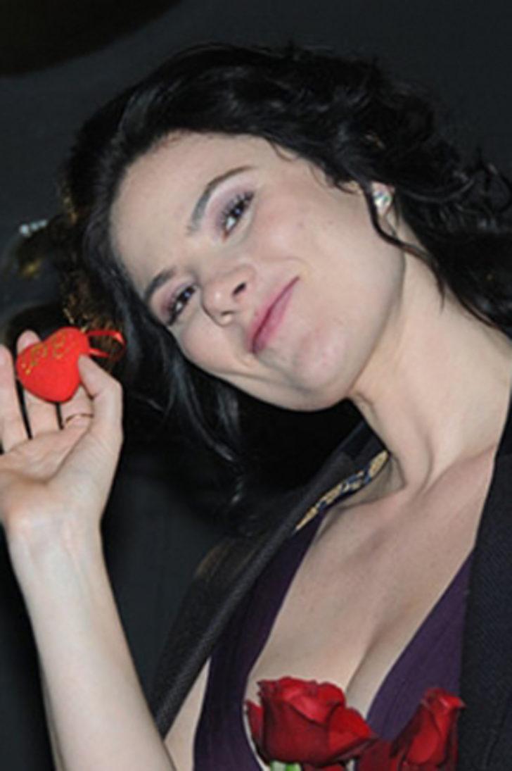 Tarkan'ın özel davetlisi merak uyandırdı G4