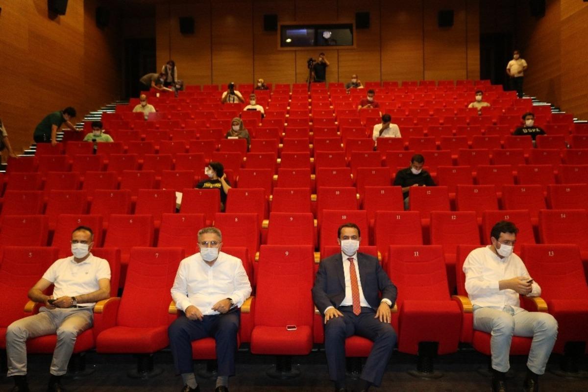 Diyarbakır&rsquo;da online bilgi yarışmasının finali yapıldı