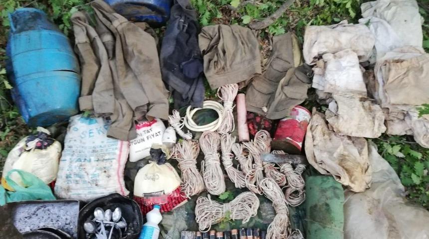 Bitlis’te terör örgütüne ait sığınak tespit edildi