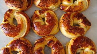 Puf puf kabaran ve bayatlamayan açma tarifi! Misafirleriniz bayılacak...