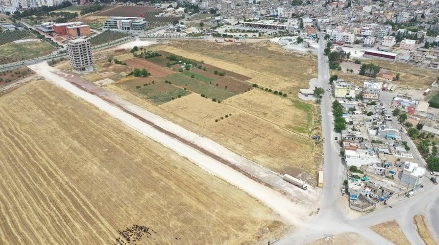 Yol çalışmaları sürüyor