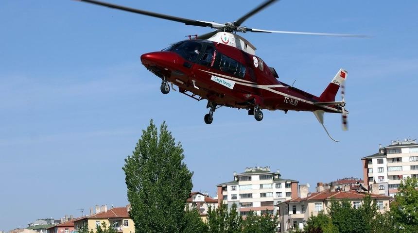 Solunum sıkıntısı çeken yeni doğan bebeğin imdadına hava ambulansı yetişti