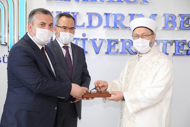 Diyanet İşleri Başkanı Erbaş, AYBÜ'de yapılacak cami alanında incelemelerde bulundu G4