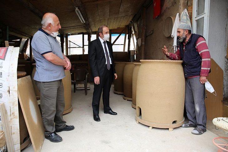 Vali Cüneyt Epcim, dede mirası mesleğinin son ustası Recai Purutoğlu’nu ziyaret etti G2