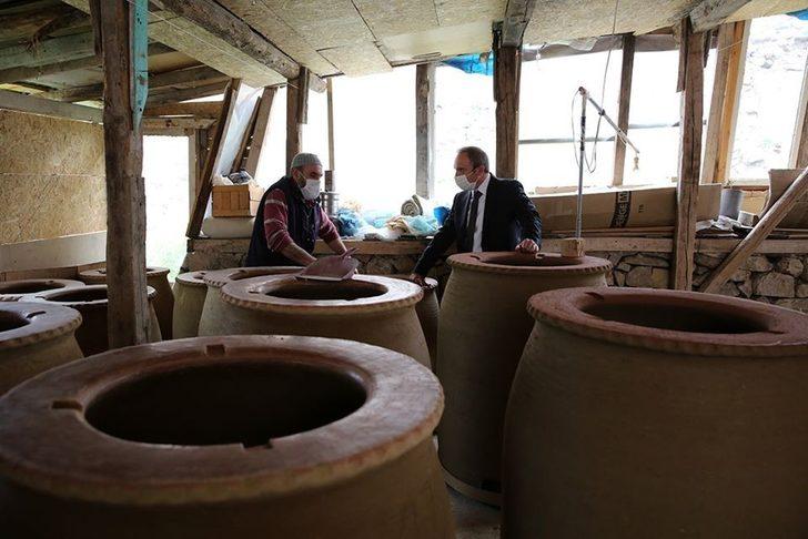 Vali Cüneyt Epcim, dede mirası mesleğinin son ustası Recai Purutoğlu’nu ziyaret etti G3