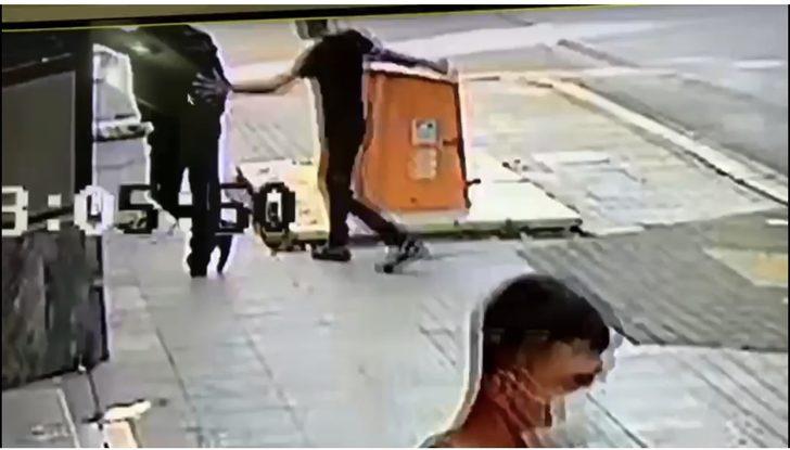 Pendik'te cadde ortasında bıçaklı dehşet G4