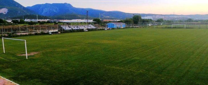 Yunusemre’de futbol tesisleri yeni sezona hazırlanıyor G1