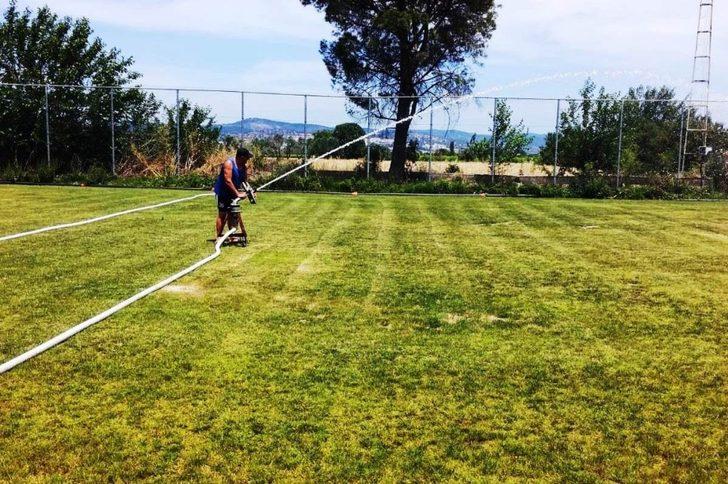 Yunusemre’de futbol tesisleri yeni sezona hazırlanıyor G2