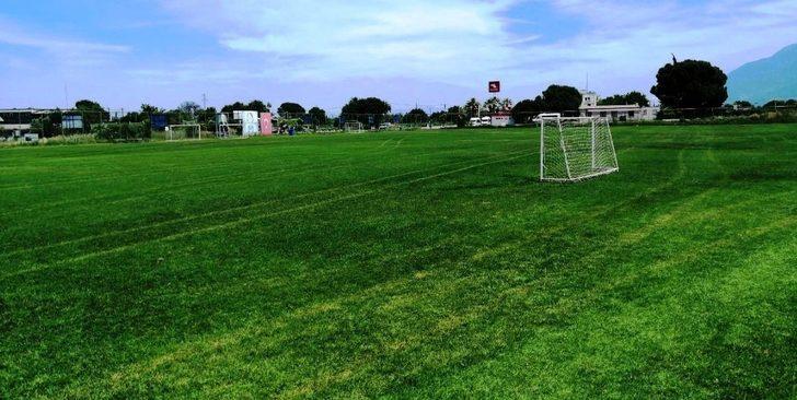 Yunusemre’de futbol tesisleri yeni sezona hazırlanıyor G3