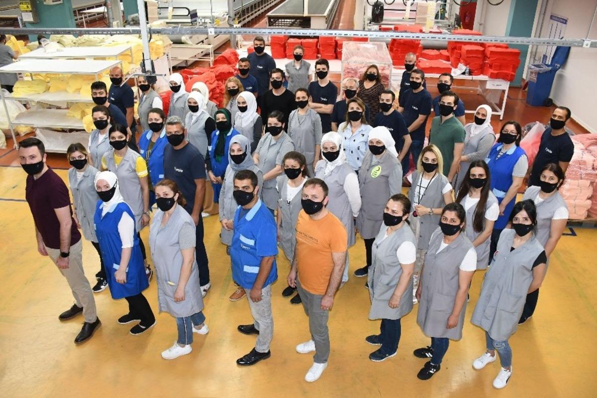 Yeşim&rsquo;in maskeleri ihracattan &ouml;nce &ccedil;alışanlarına