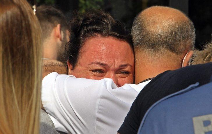 Antalya'da feci kaza! Genç kadın gözyaşlarına boğuldu G4