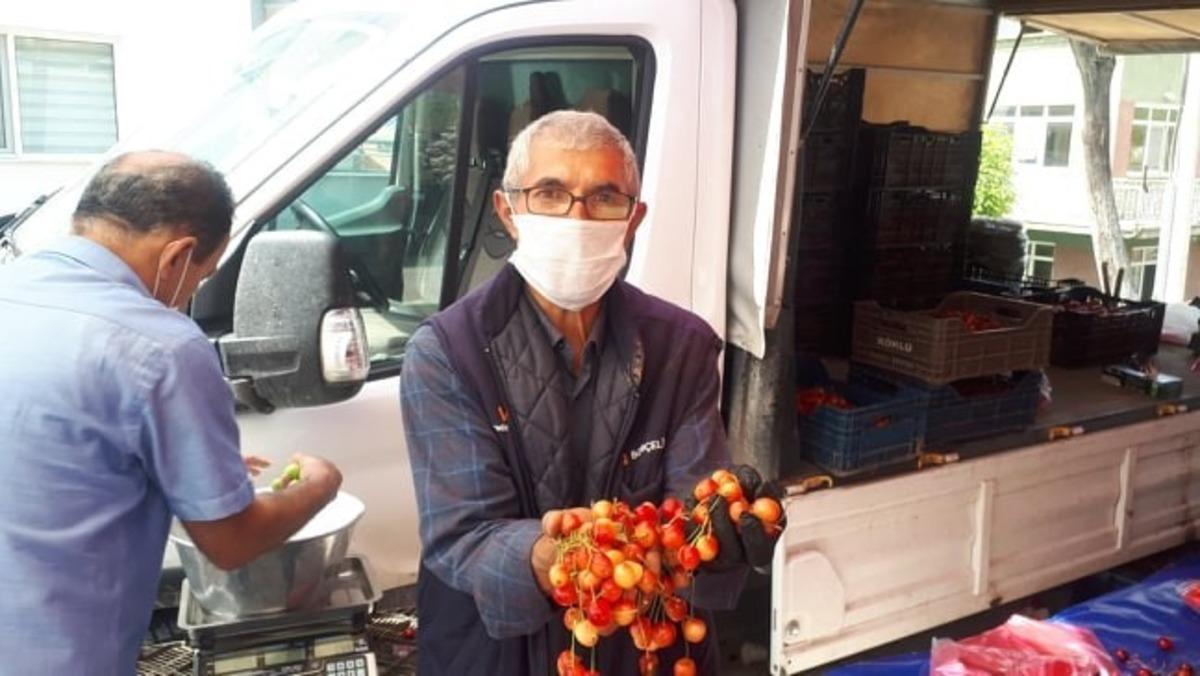 Emet&rsquo;te ilk yerli kiraz pazar tezgahına indi