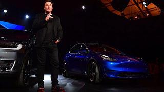 Elon Musk: Tesla 1000 km menzil sunan batarya üzerinde çalışıyor