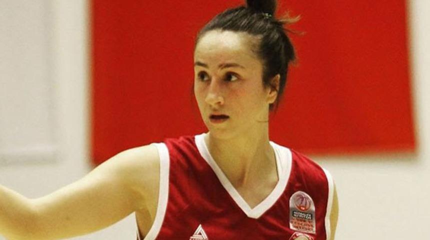 Milli basketbolu Kübra Erat İzmit Belediyespor’da