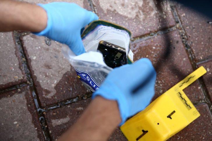 Polisi gören FETÖ'cü cep telefonunu kanala attı! G5