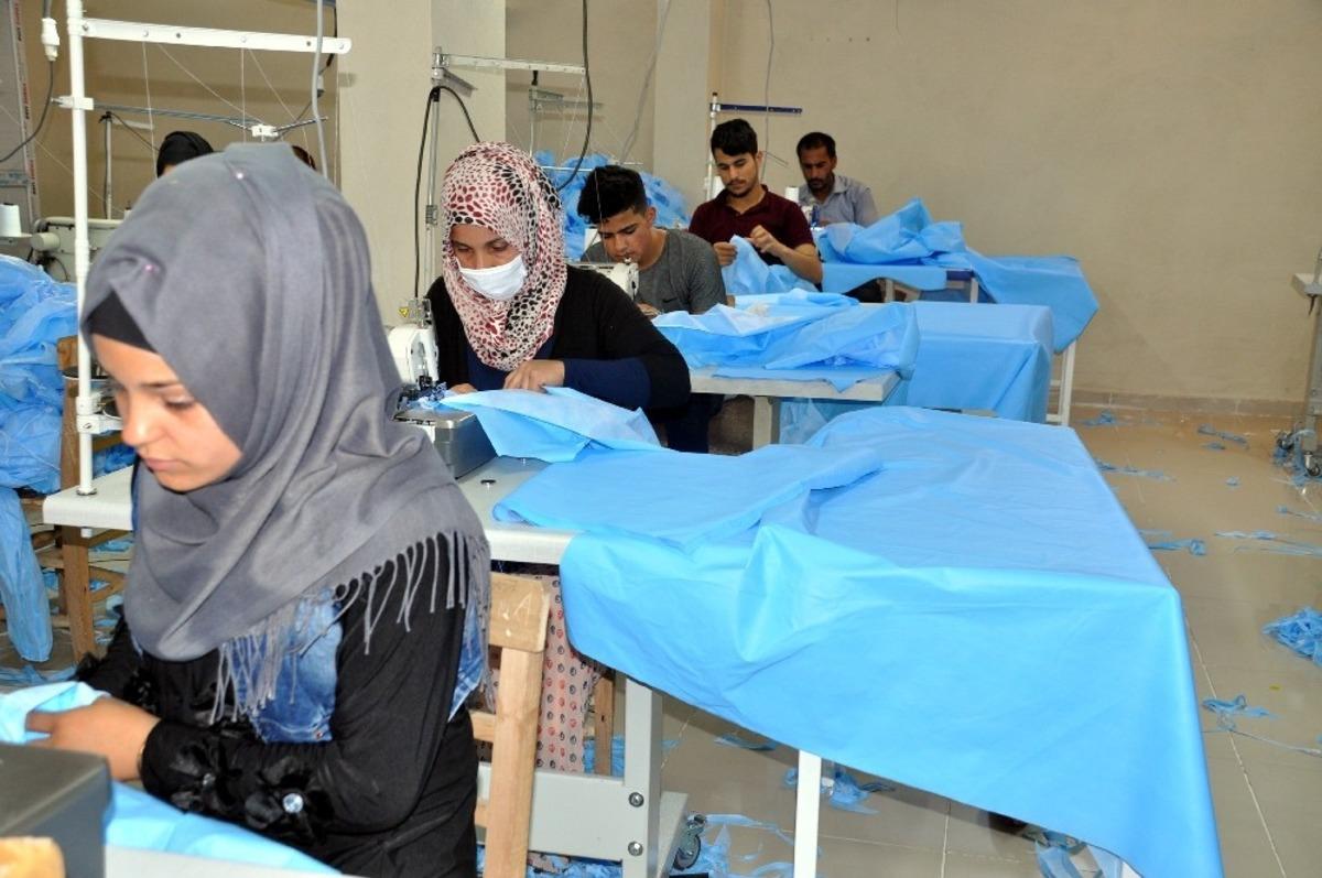 (&Ouml;zel) Sınırdaki at&ouml;lyeler koronayı fırsata &ccedil;evirdi
