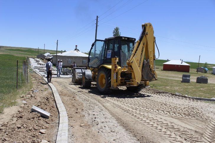 Erciş Belediyesinden yol yapım çalışması G4